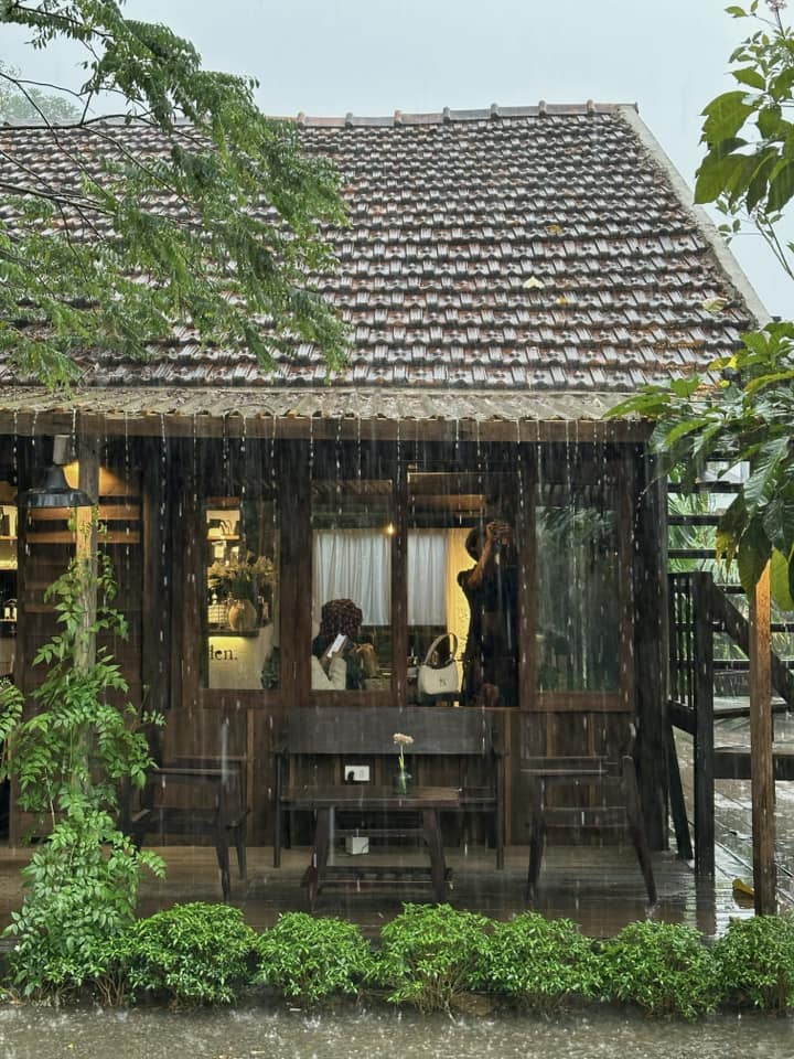 MƯA.jpg